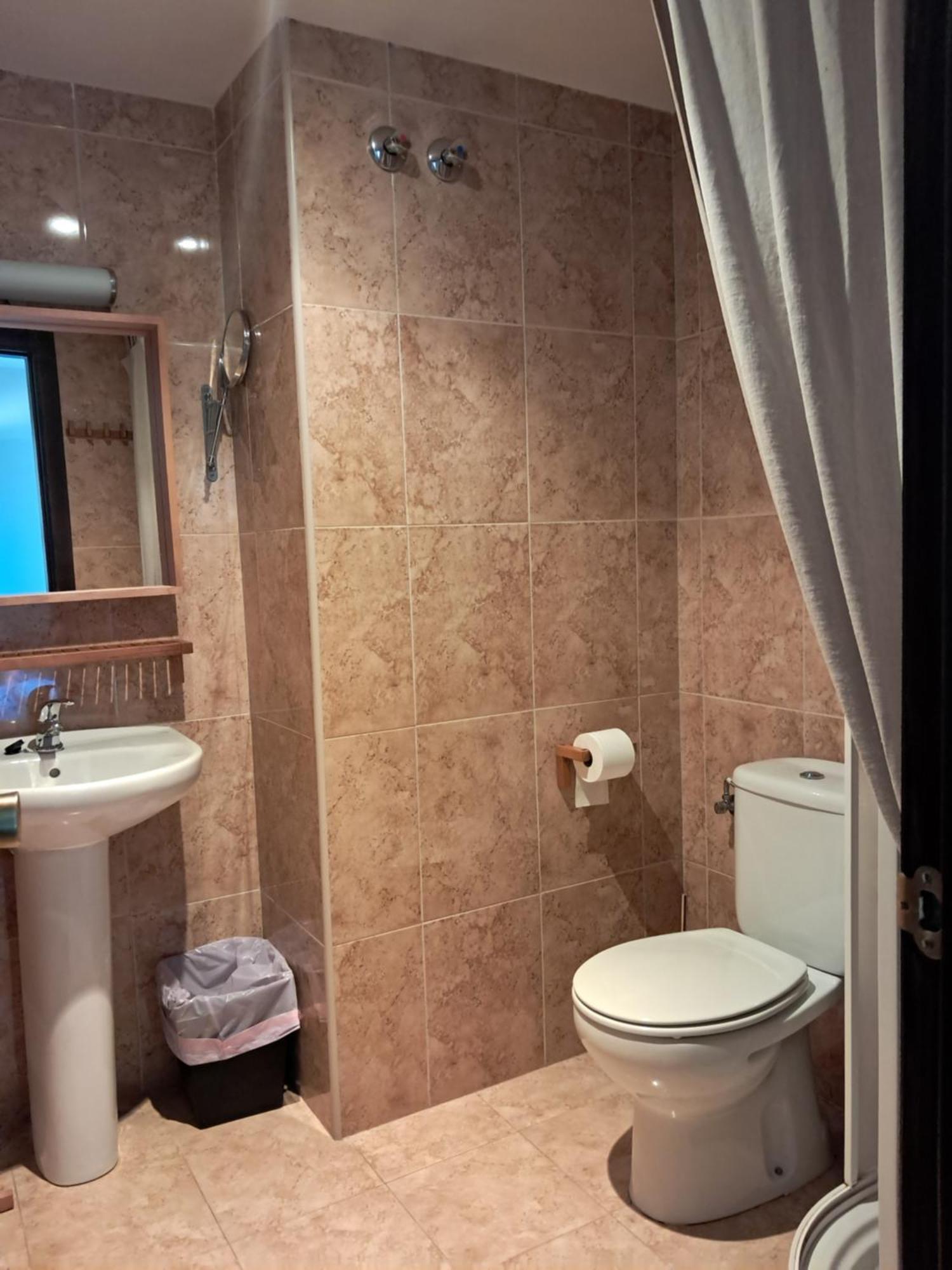 Cabraberry Hotel Cabra de Mora ภายนอก รูปภาพ